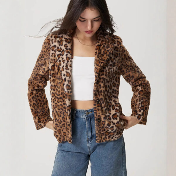Women's Buckle Lapel Thickening Leopard Print Coat - Image 2